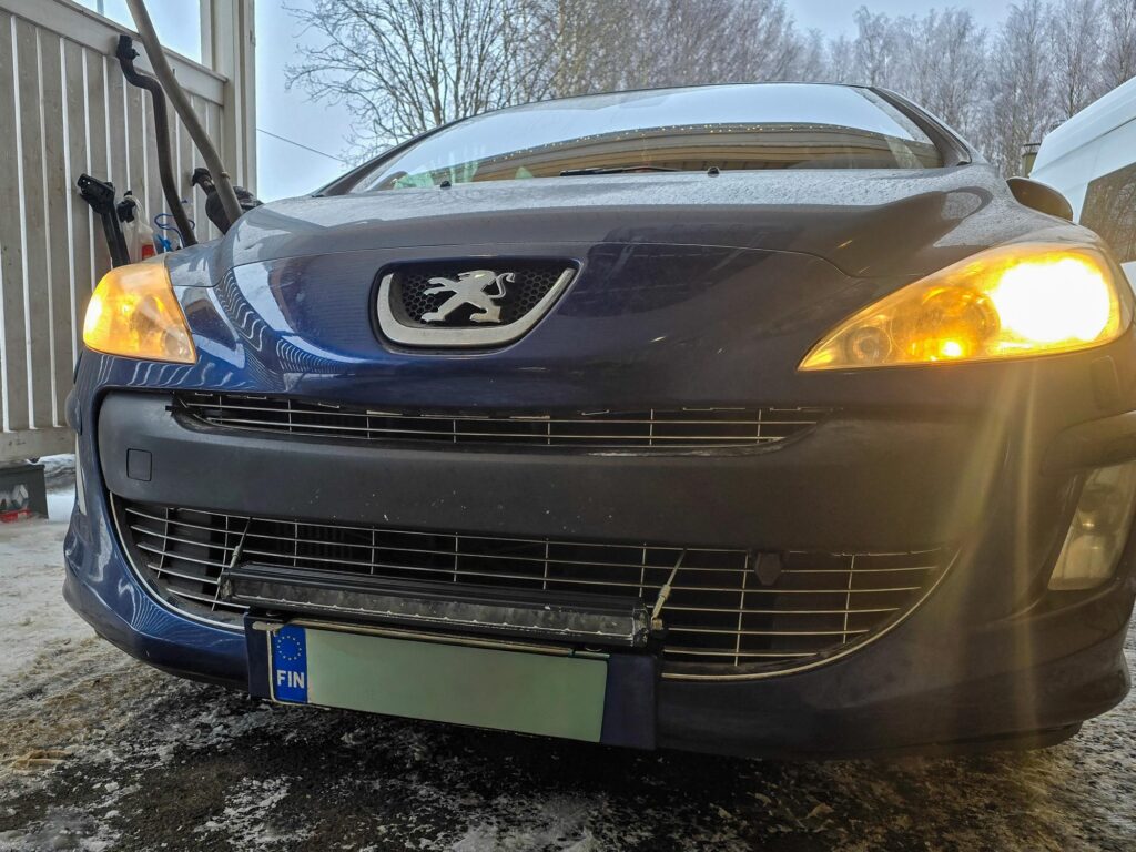 Henkilöauton lisäkaukovalot