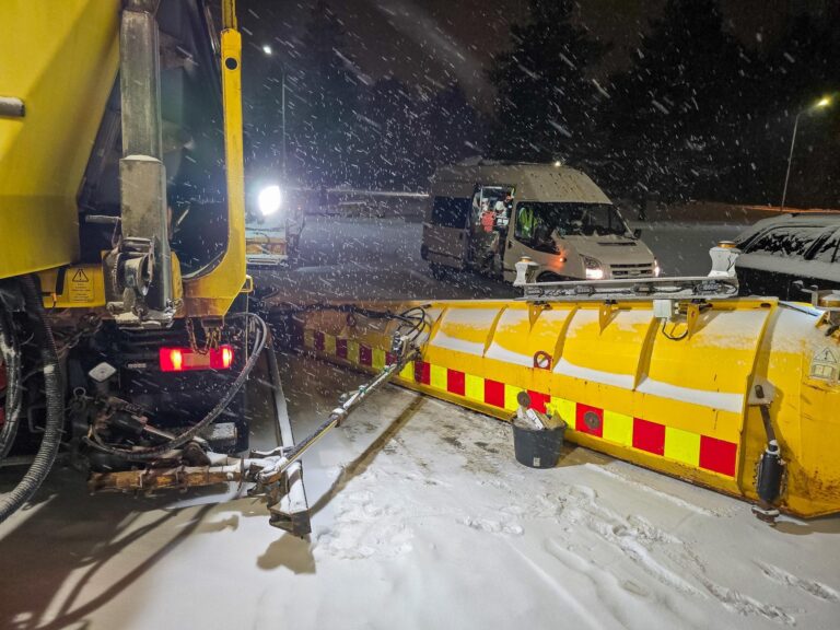 Sivuauran valojen korjaus